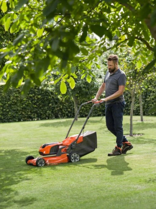 Husqvarna Lc137i Gazonmaaier Excl. Accu -Husqvarna Verkoop 970500901 2 HUSQVARNA20LC137i20GAZONMAAIER20EXCL.20ACCU 1